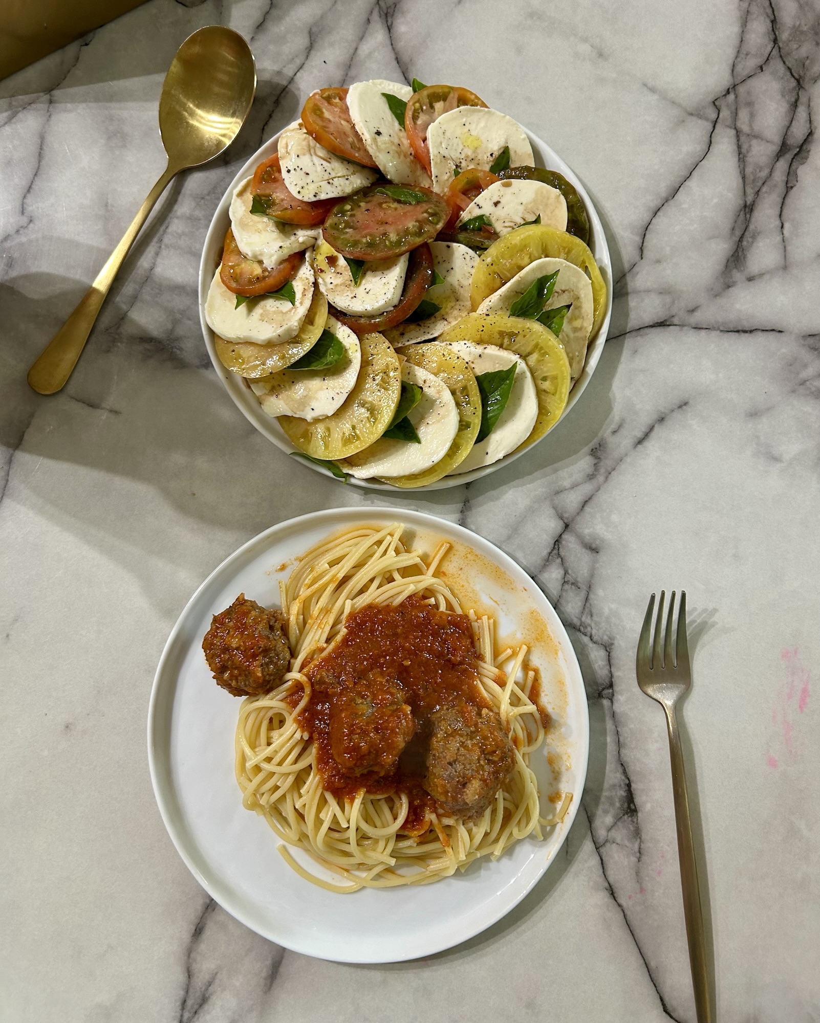 How to Make Flavorful Meatballs at Home: Tips Included